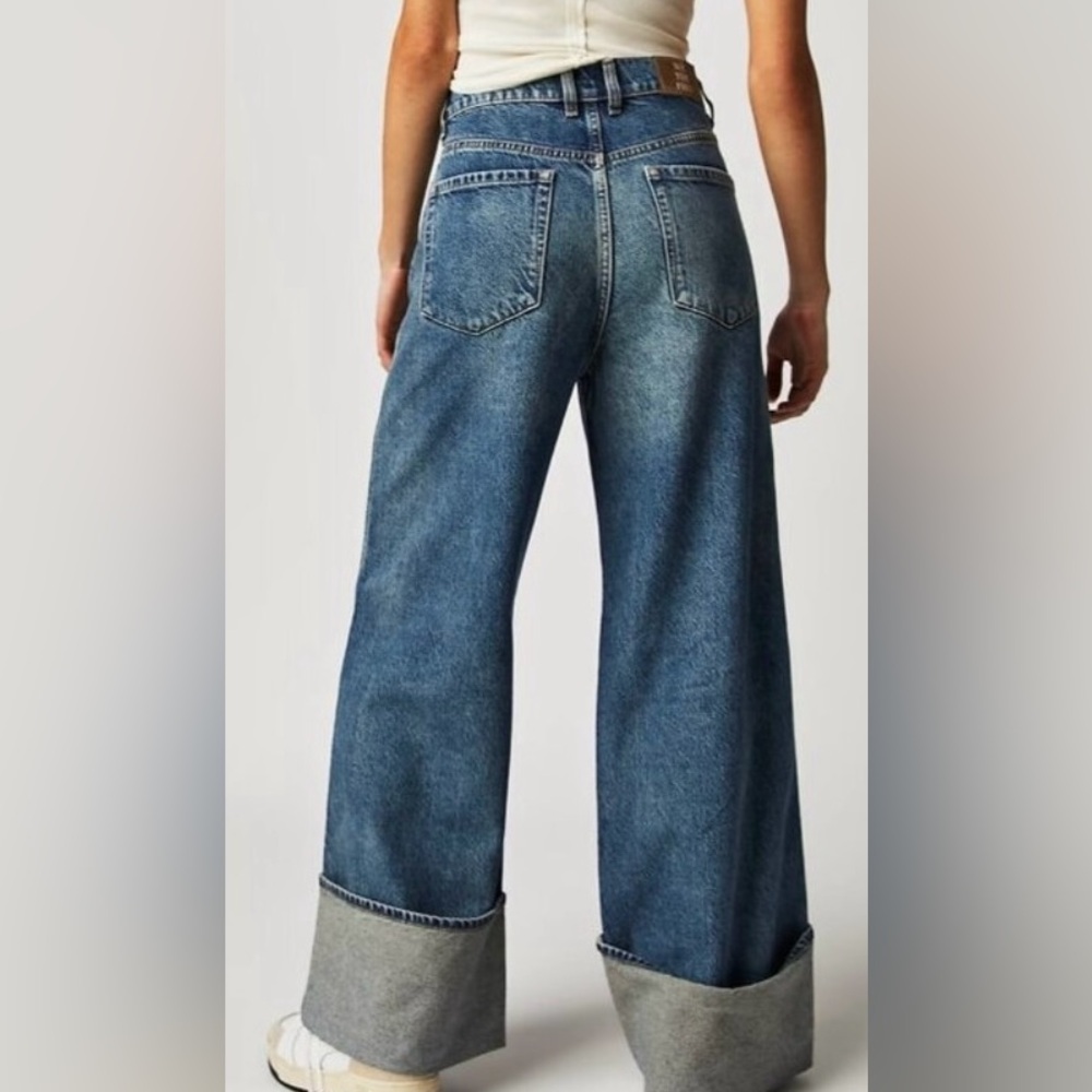 NWOT We The Free Final Countdown Low Rise Cuffed Boyfriend Jeans size 25 - Picture 2 of 15